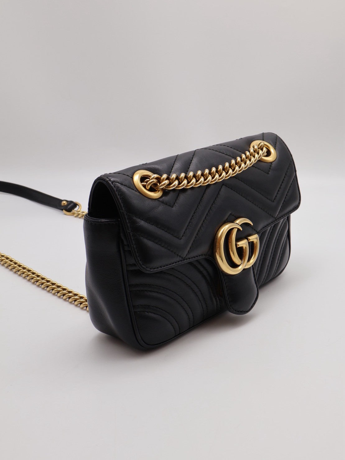 GUCCI Marmont Matelasse斜背包 - 22迷你黑金