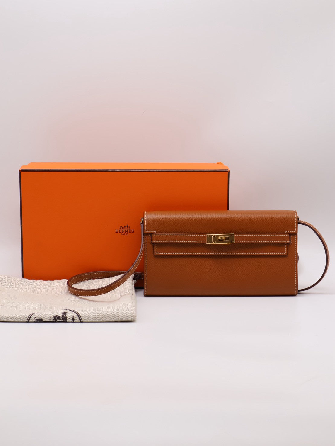 HERMES Kelly To Go - Gold 37 金棕金 Y