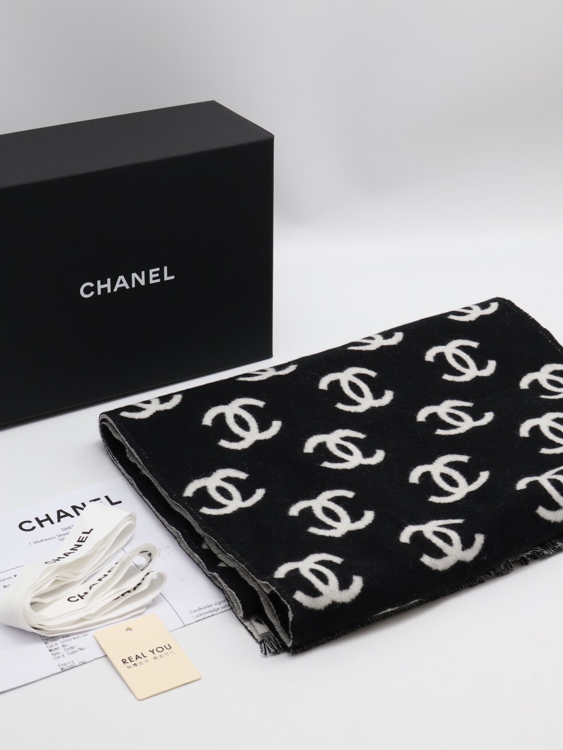 CHANEL 經典雙C雙面羊絨圍巾