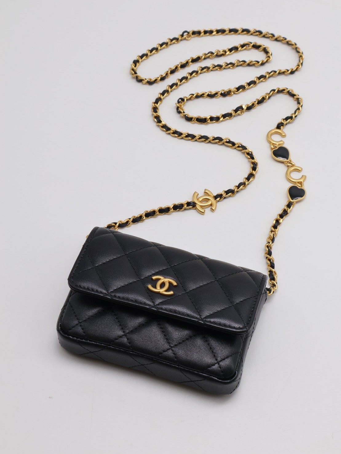 CHANEL 22K愛心鍊條小包 - 黑金
