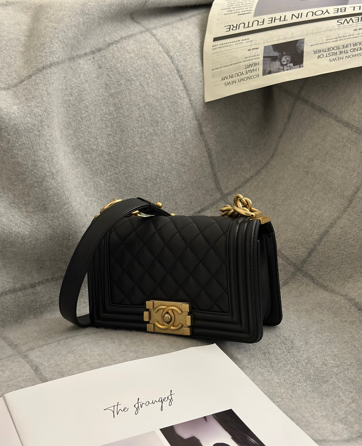 CHANEL Boy20 牛皮口蓋包 - 黑金26開