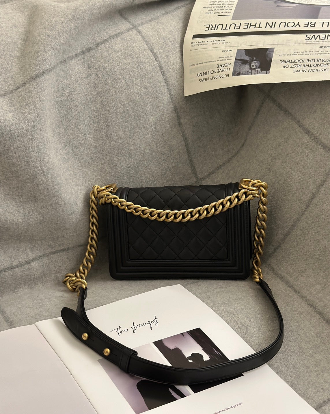 CHANEL Boy20 牛皮口蓋包 - 黑金26開