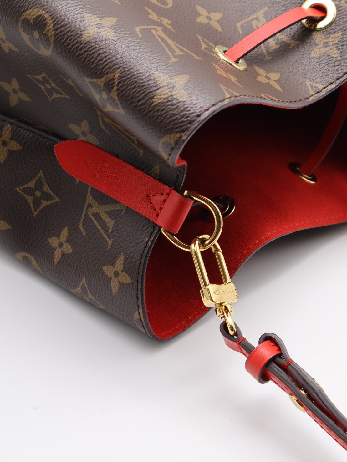 LOUIS VUITTON Neonoe水桶包 - MM紅
