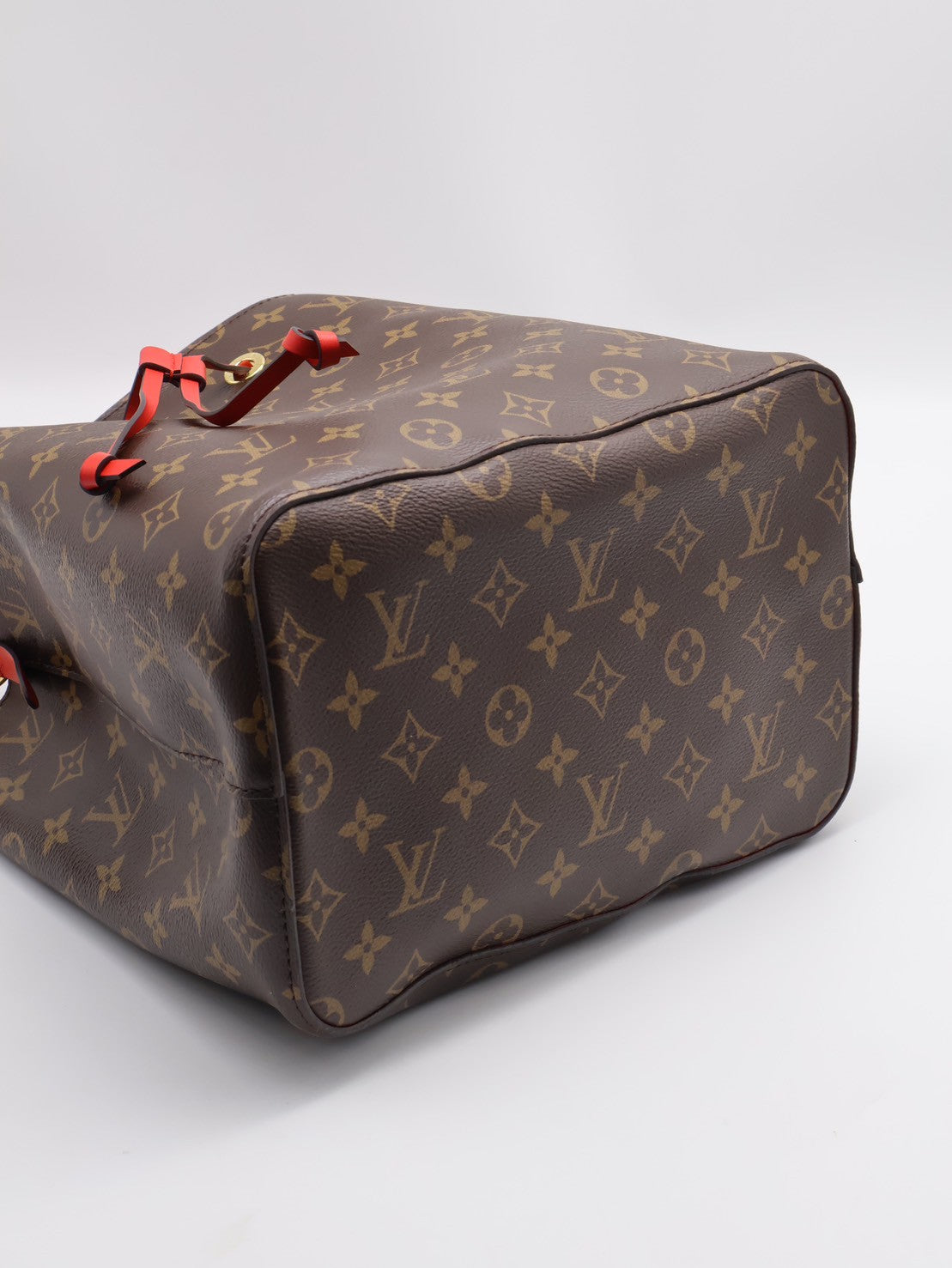 LOUIS VUITTON Neonoe水桶包 - MM紅