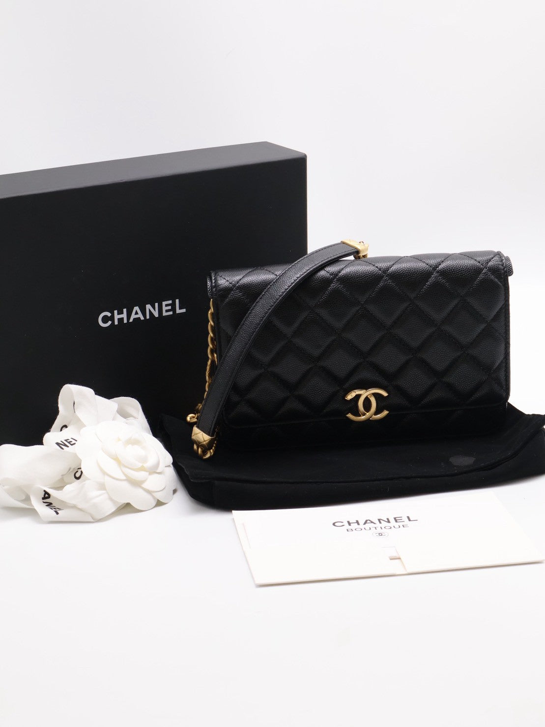 CHANEL 21B季節款粒面牛皮WOC - 黑金