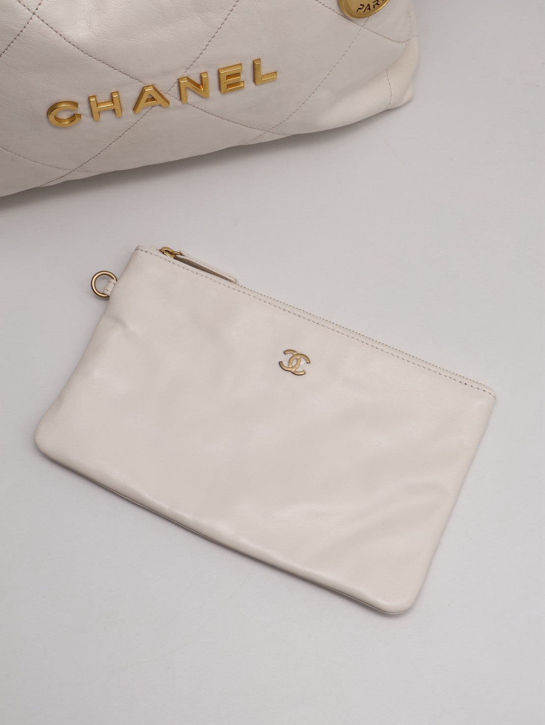 CHANEL 22 Bag - 小號白金