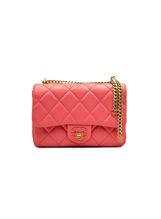 CHANEL 22P琺瑯流蘇口蓋包 Mini CF20