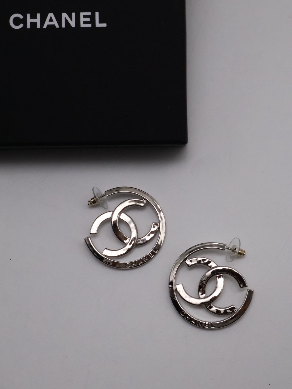 CHANEL 25C大圈雙C耳環