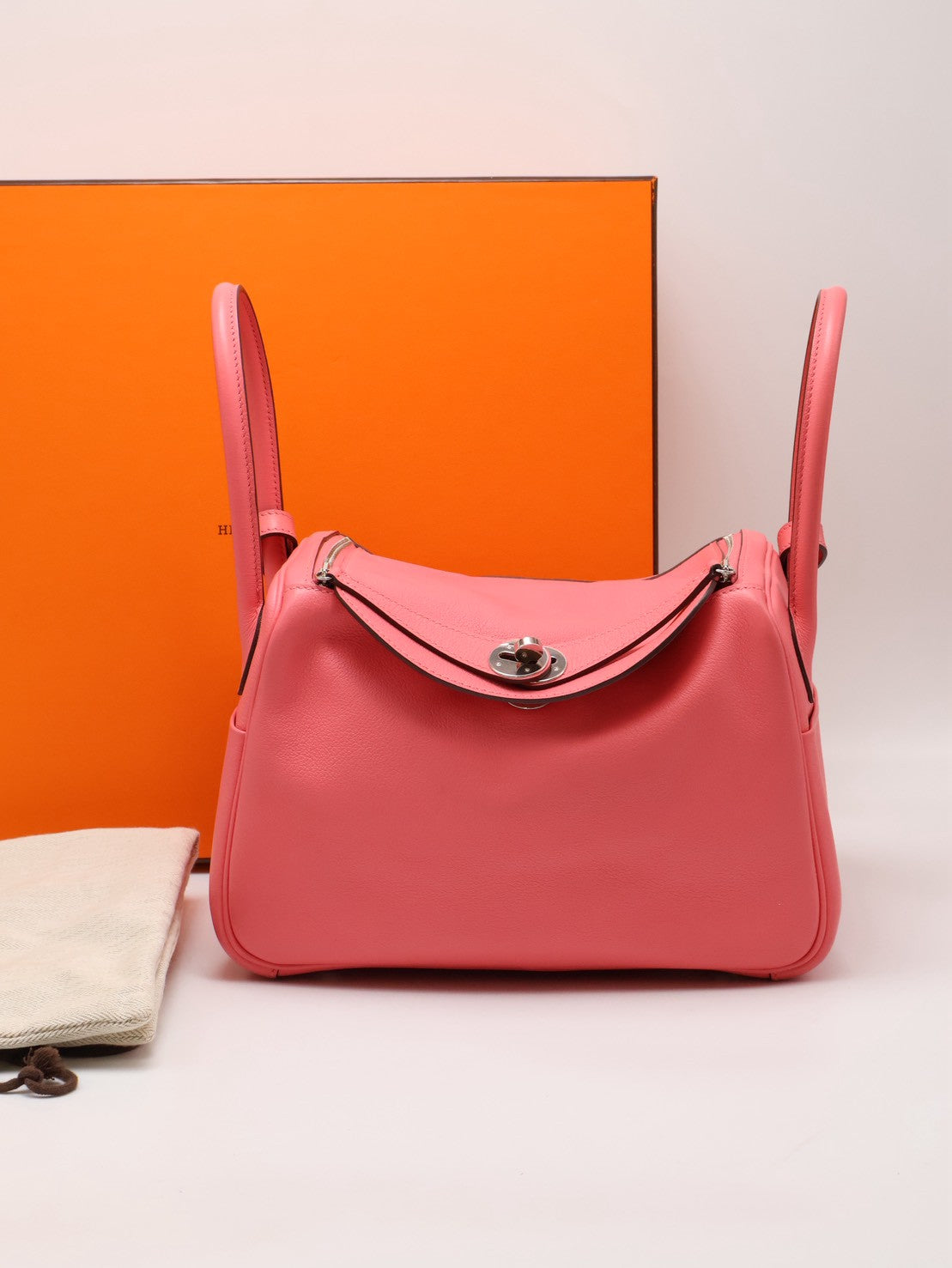 HERMES Lindy 26 - Rose Azalee 8W 唇膏粉銀 A