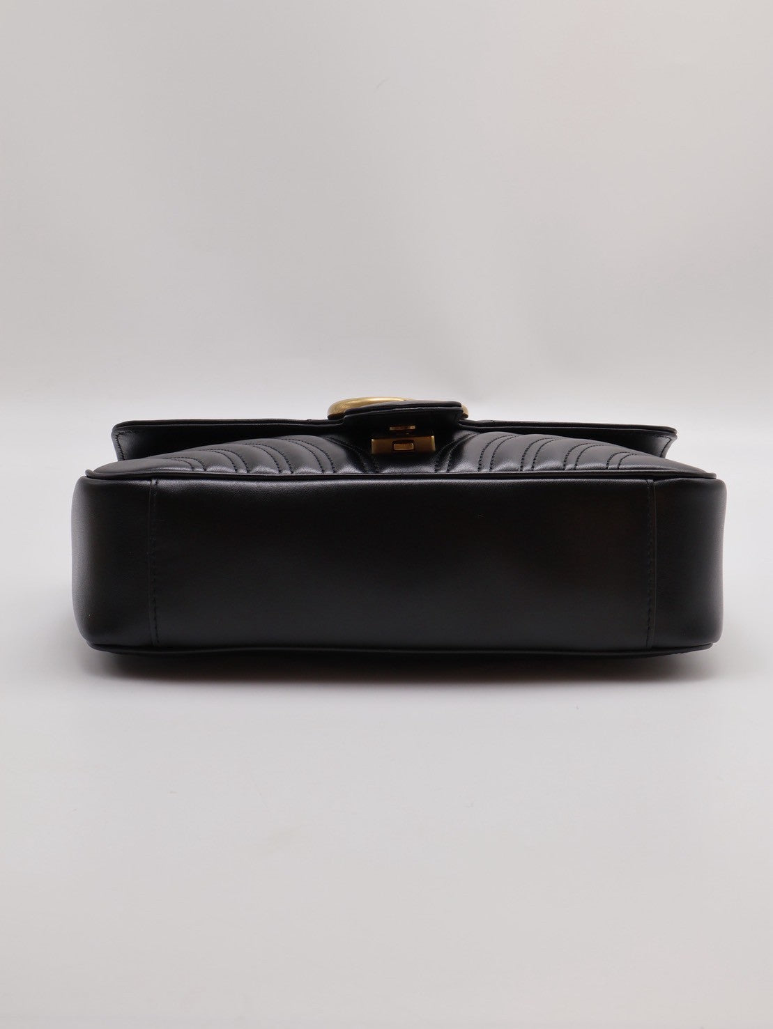 GUCCI Marmont Matelasse斜背包 - 26小號黑金