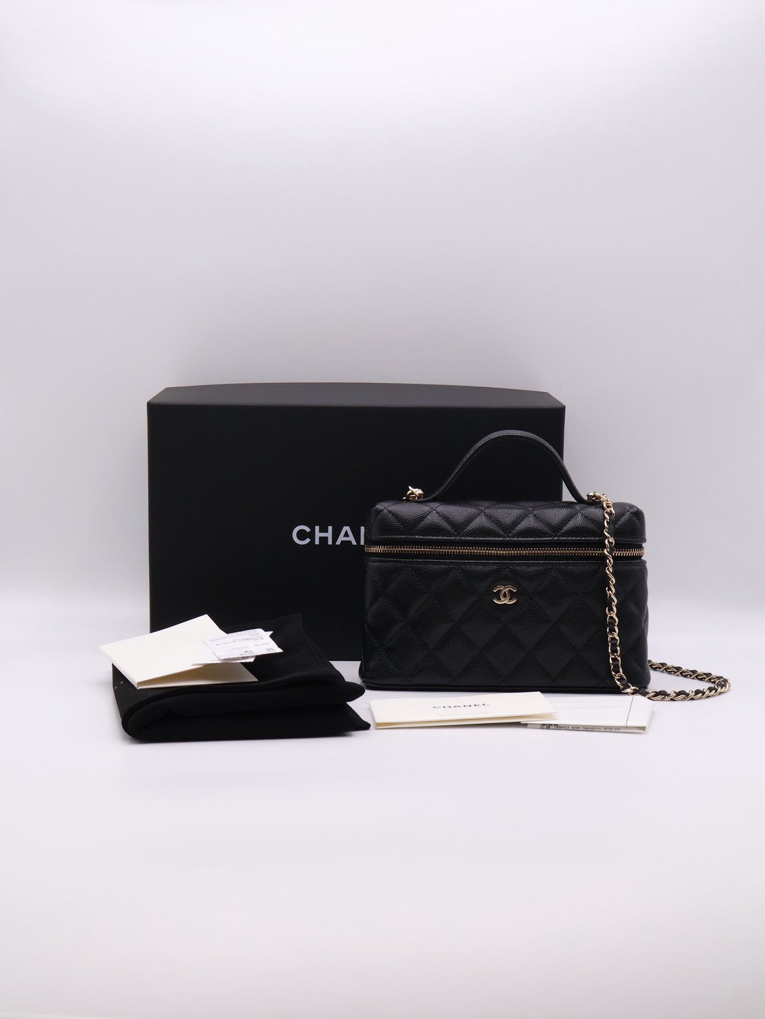 CHANEL LP粒面牛皮手提飯盒包 - 黑金