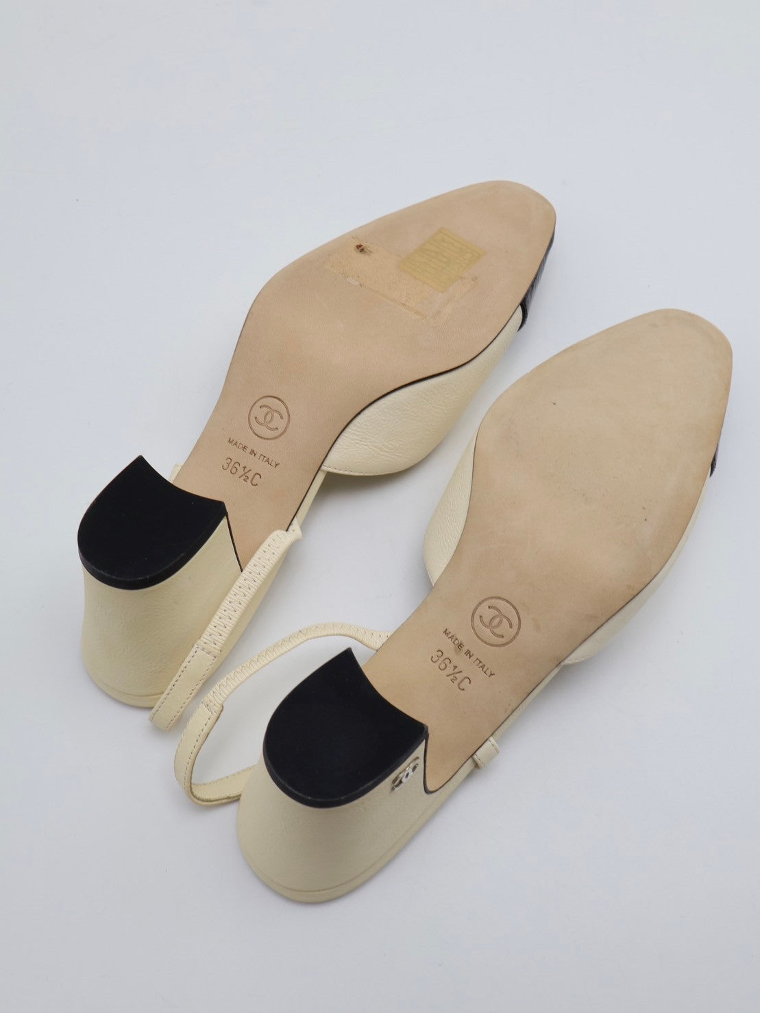 CHANEL 經典後繫帶中跟涼鞋 - 米白 36.5