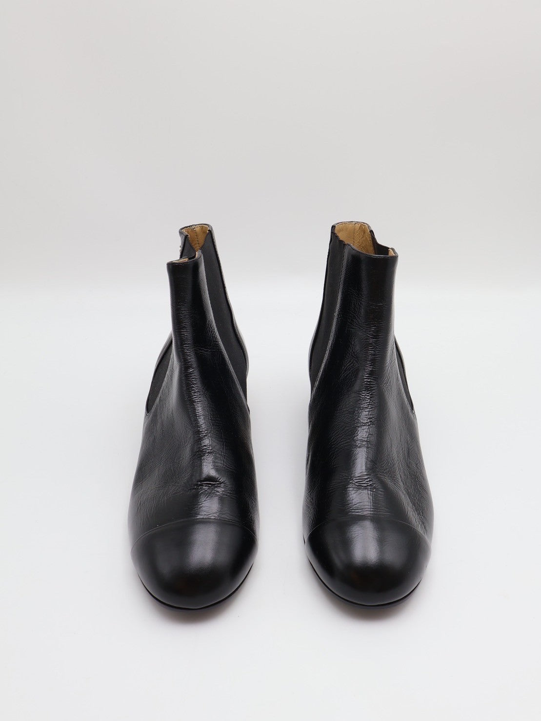 CHANEL 造型低跟短靴 - 亮面黑 37