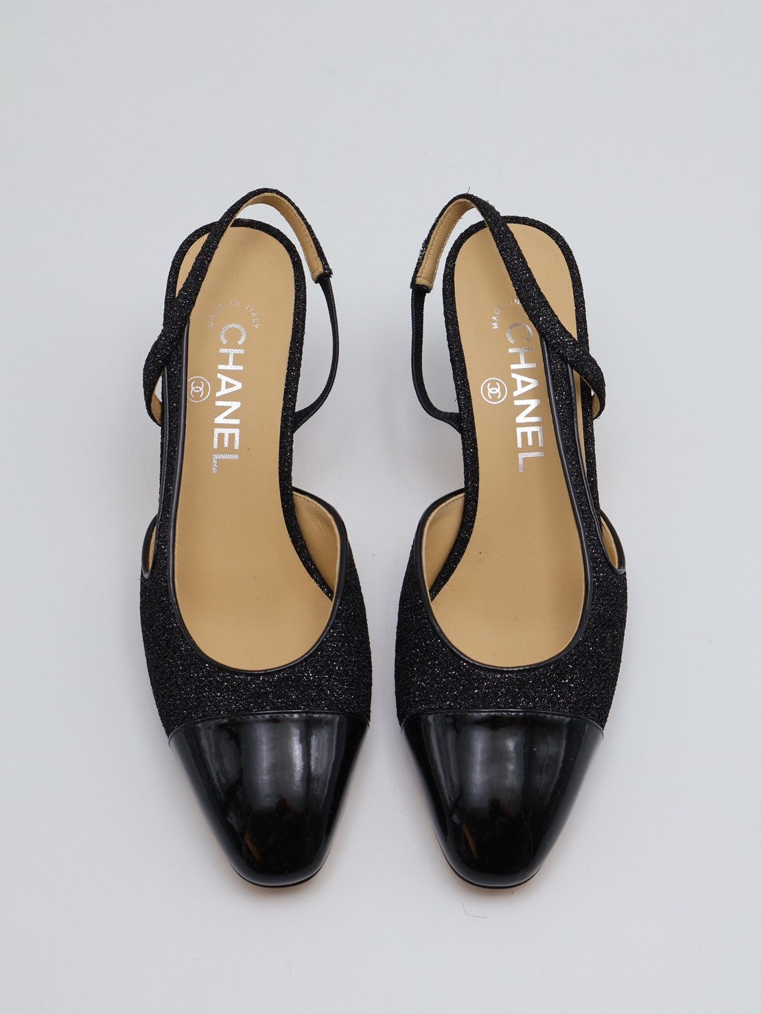 CHANEL 經典後繫帶中跟涼鞋 - 星空黑 37