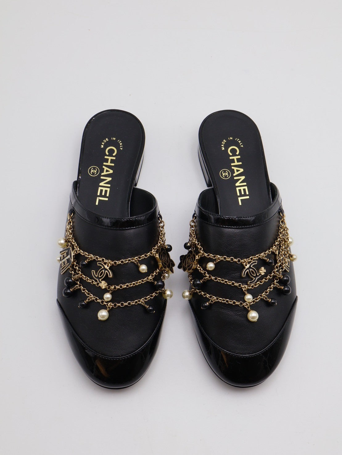 CHANEL 雙C珍珠吊墜穆勒鞋 - 黑 37