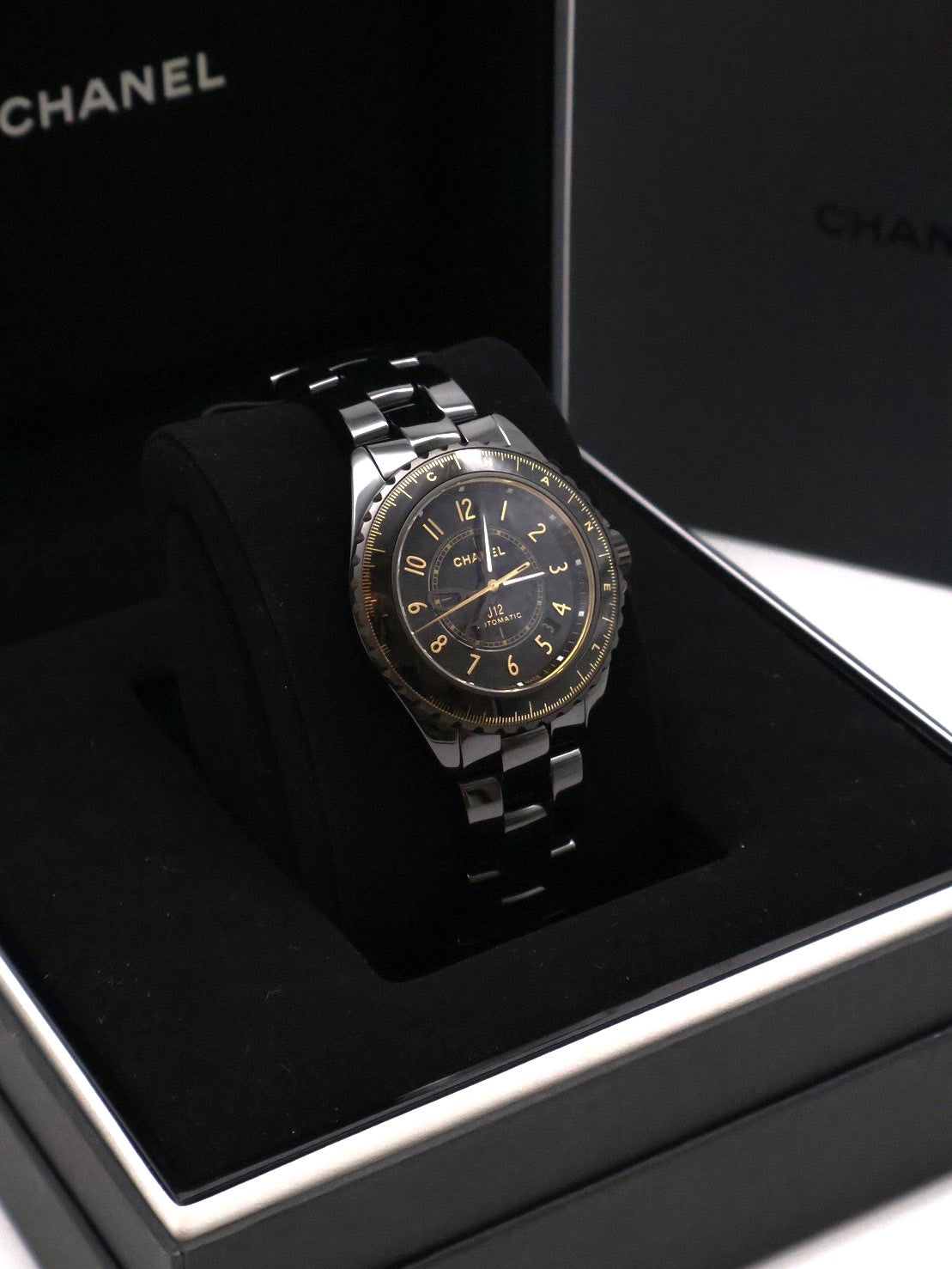 CHANEL J12 Calibre 12.1型機芯限量腕錶 - 黑金38mm