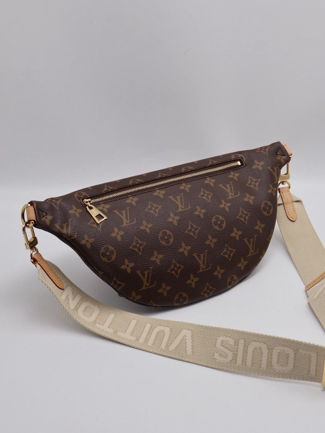 LOUIS VUITTON High rise斜背包