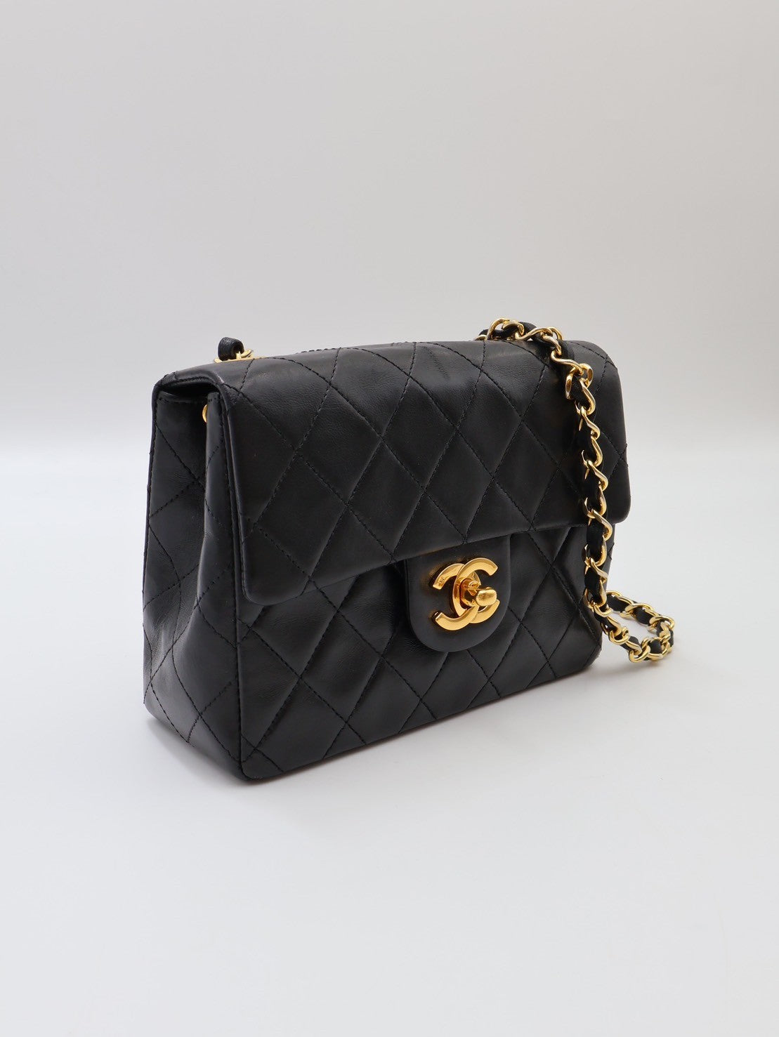 CHANEL 復古羊皮老香方胖 - 黑金12開