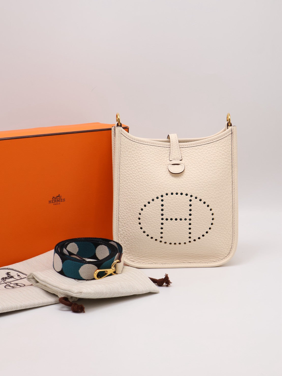 HERMES Mini Evelyne - Nata I2 奶油白金配波點背帶 Z
