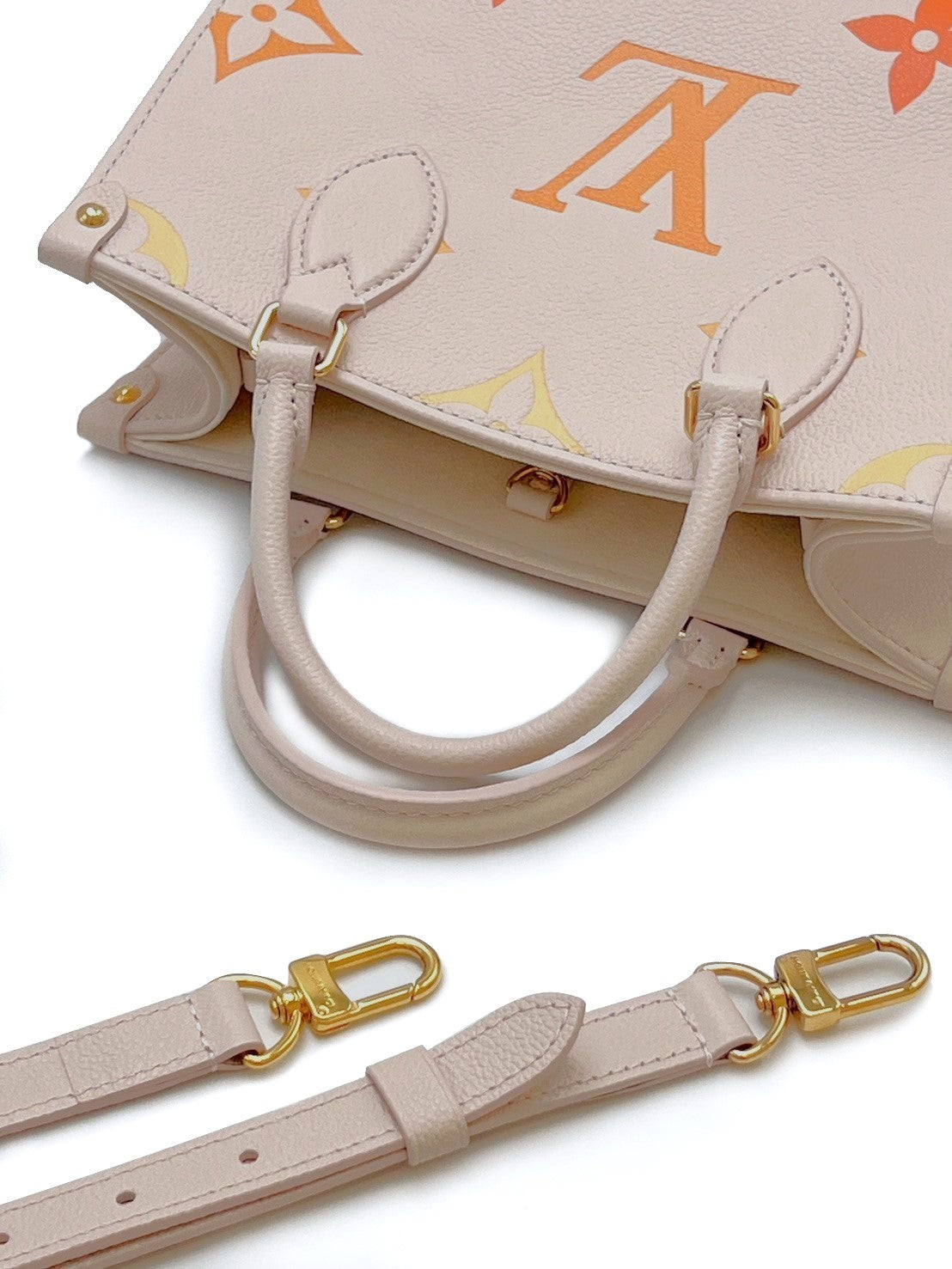 LOUIS VUITTON On the go - 小號彩字