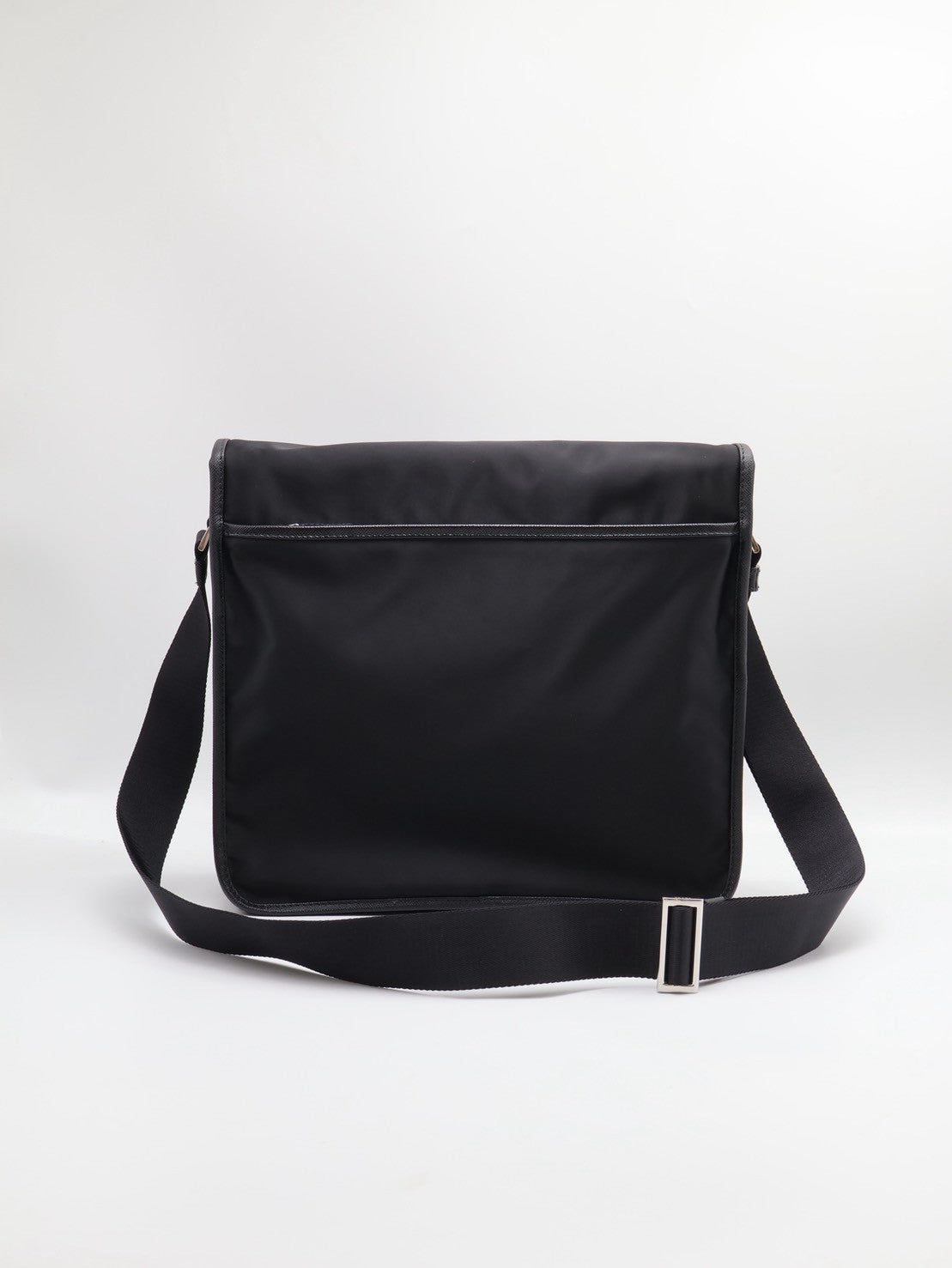 PRADA 尼龍郵差包 - 黑