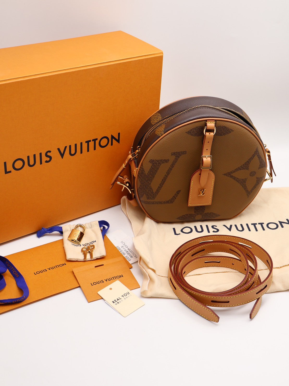 LOUIS VUITTON 拚色圓餅包