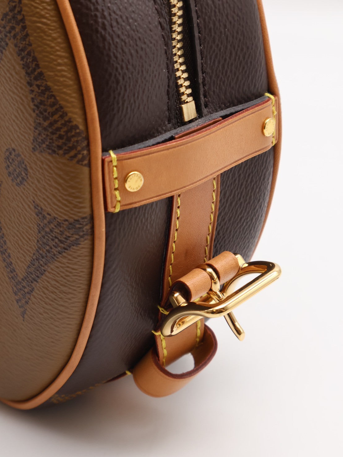 LOUIS VUITTON 拚色圓餅包