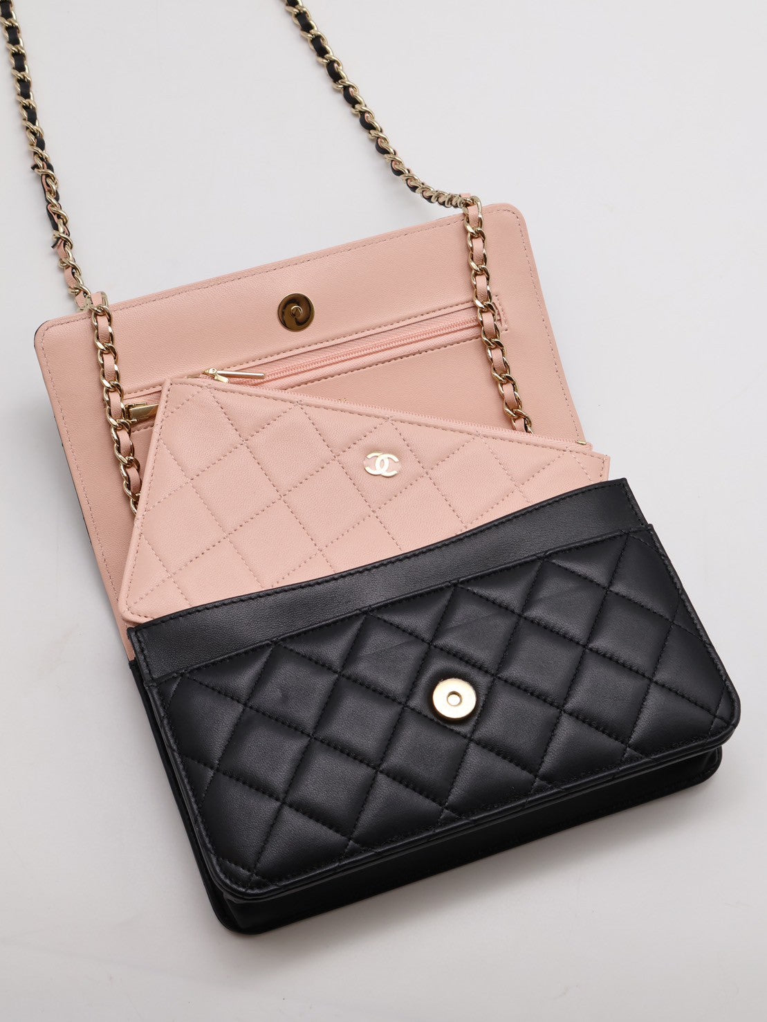 CHANEL 24C季節款拚色WOC - 黑粉