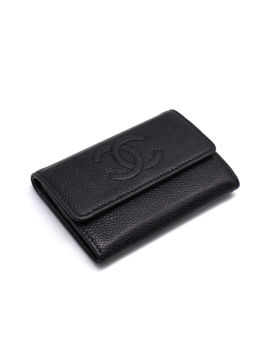 CHANEL 壓紋雙C口蓋卡包 - 黑16開