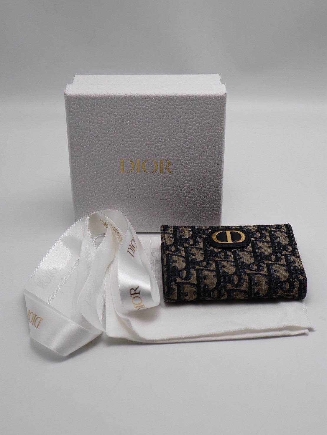 DIOR 30 Montaigne Dahlia 老花雙折短夾