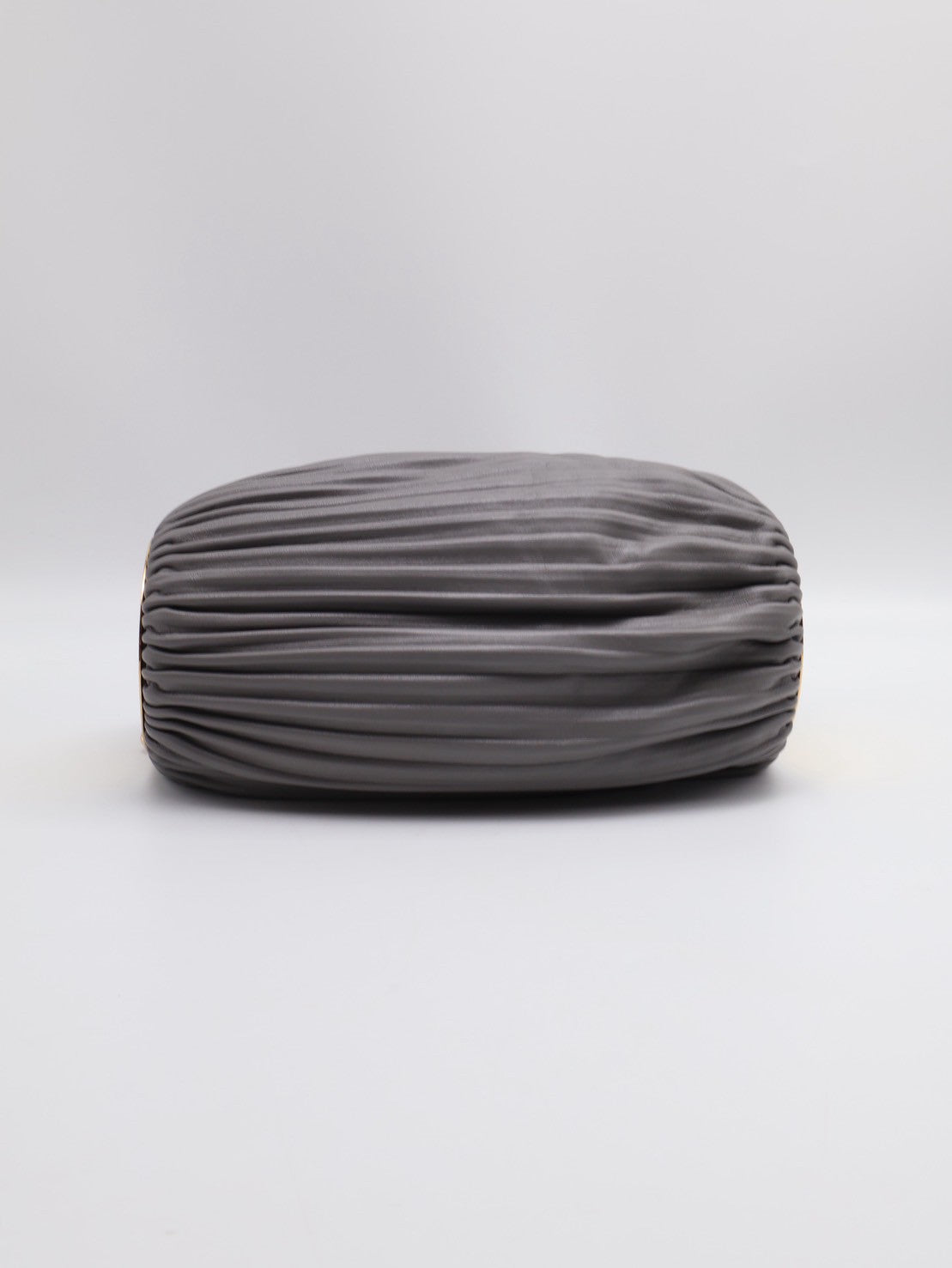 LOEWE Bracelet pouch褶皺小羊皮手鐲包 - 灰