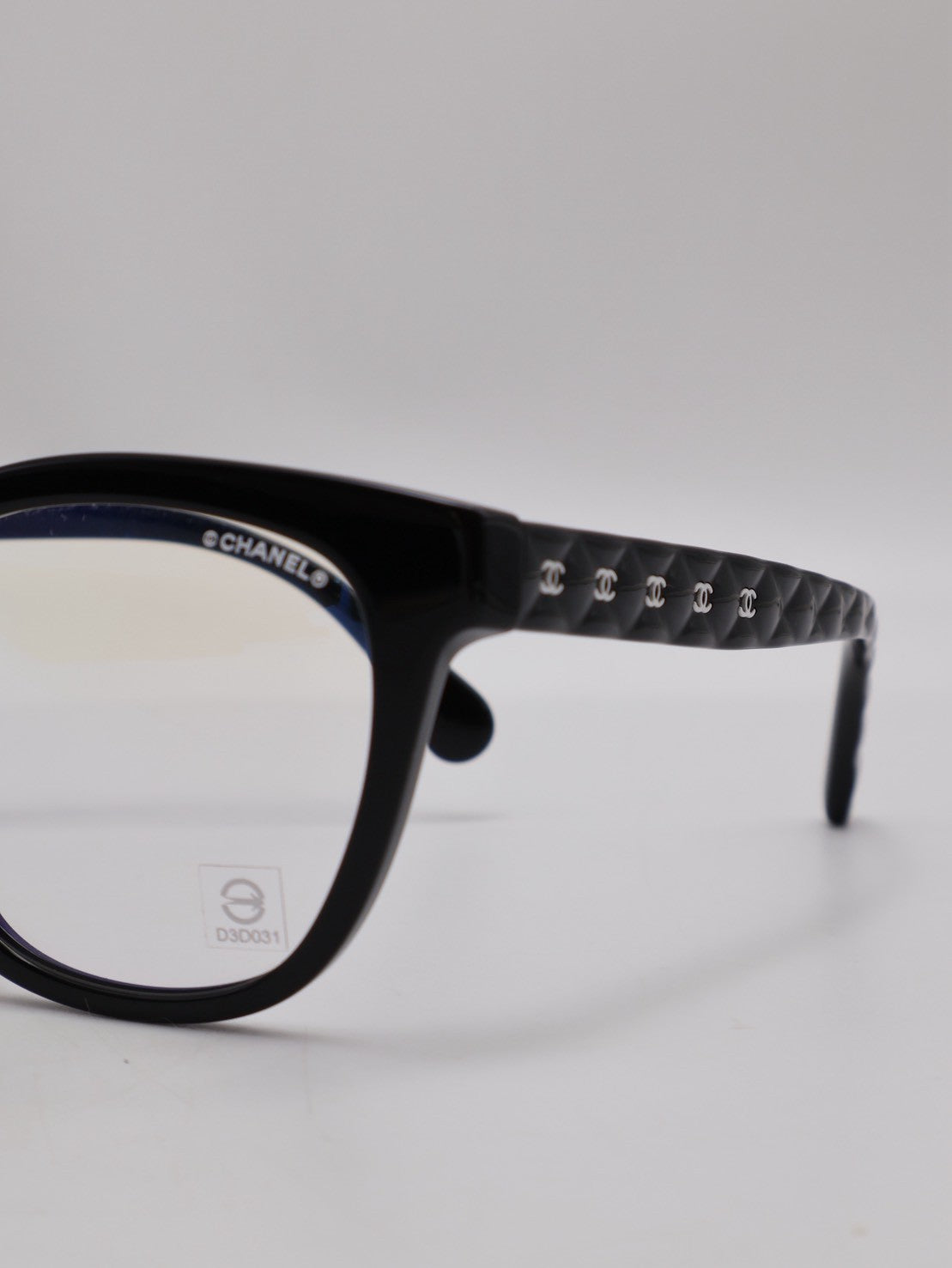 CHANEL 菱格紋鏡腳抗藍光眼鏡 - 黑
