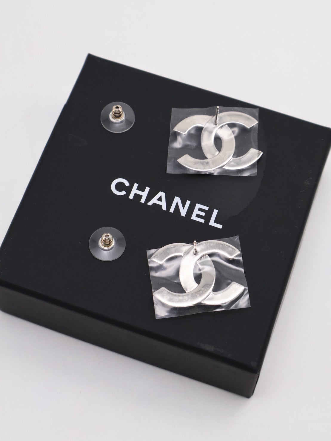 CHANEL 25C白琺瑯CHANEL雙C耳環