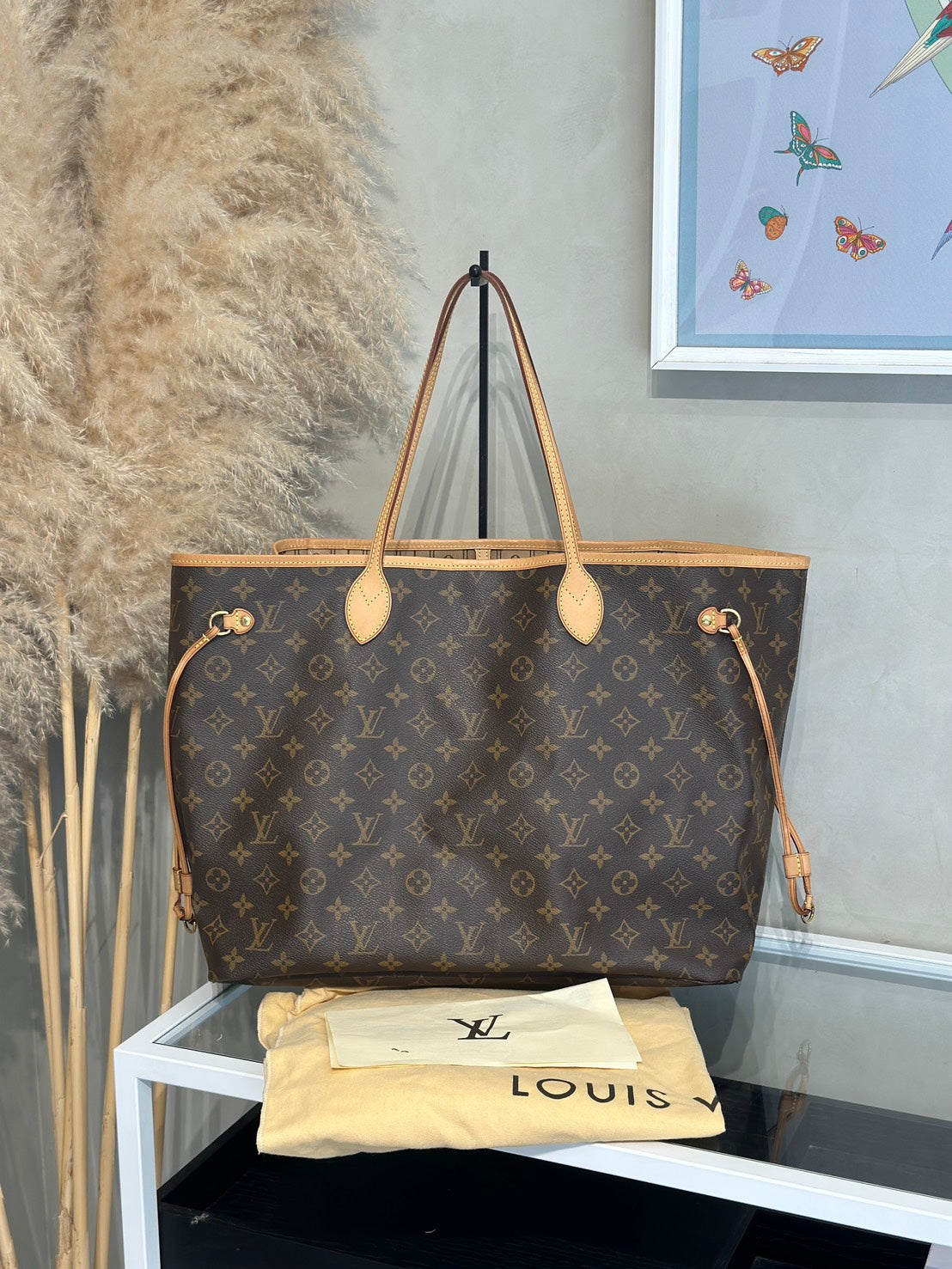 LOUIS VUITTON Neverfull Tote - GM