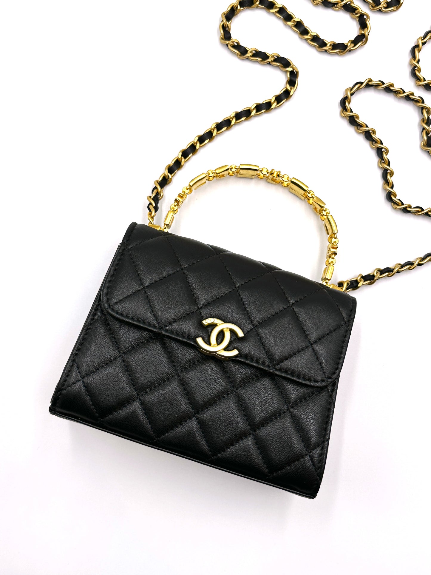 CHANEL Kelly琺瑯手柄羊皮斜跨包 - 中號