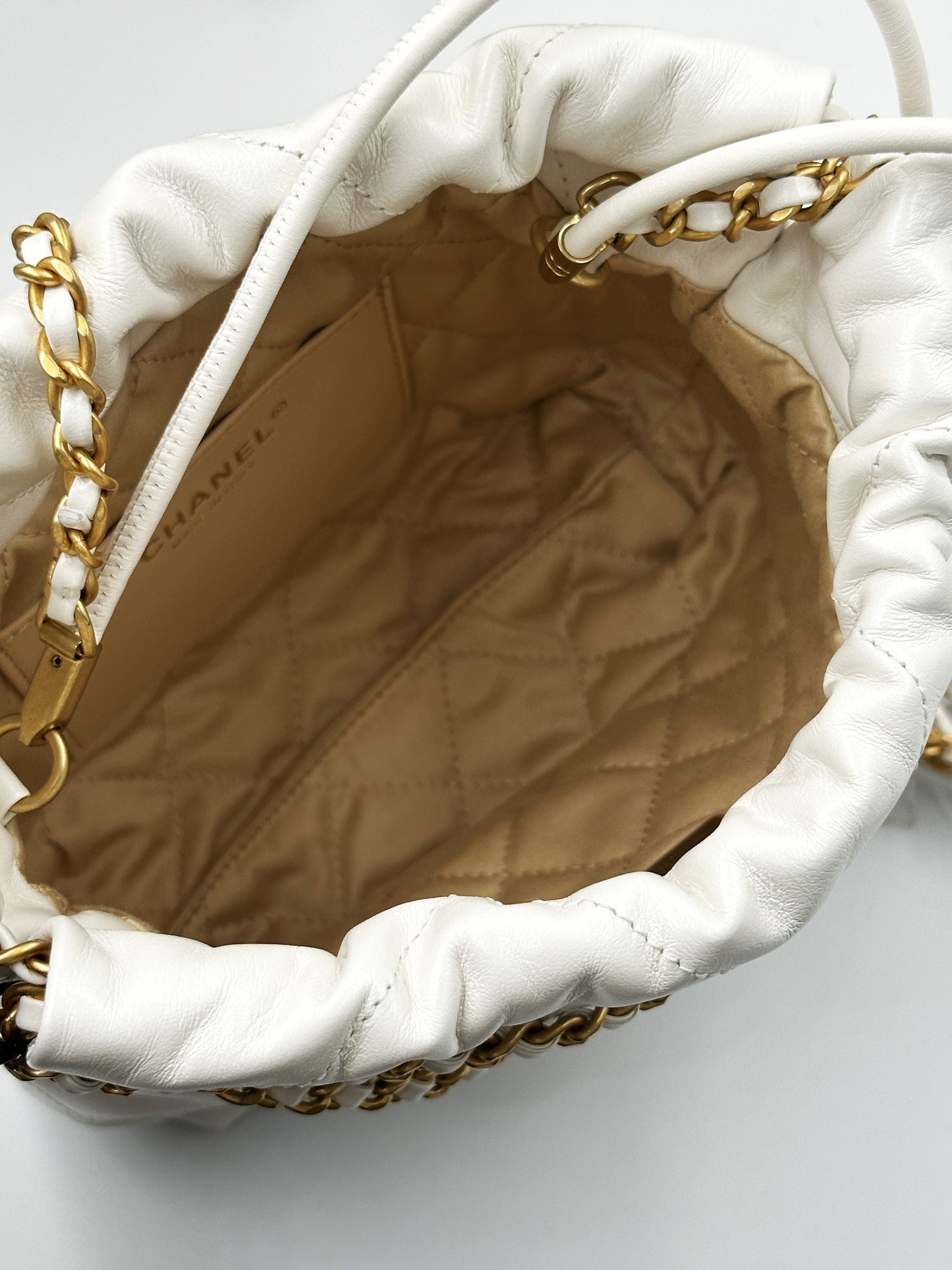 CHANEL 22 Mini bag - 奶白金
