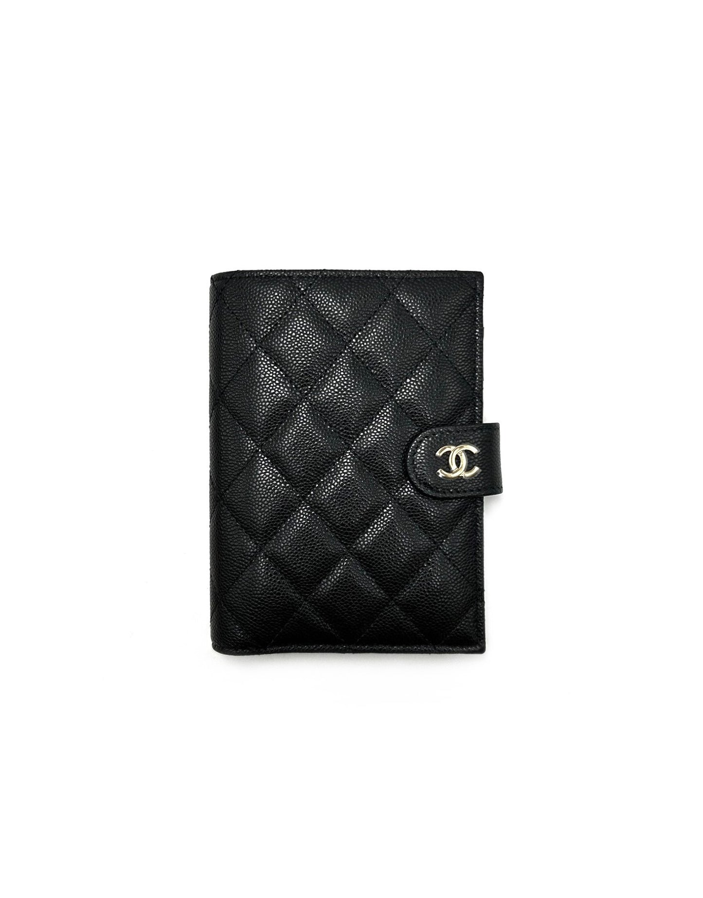 CHANEL 24K雙折護照夾中型錢包