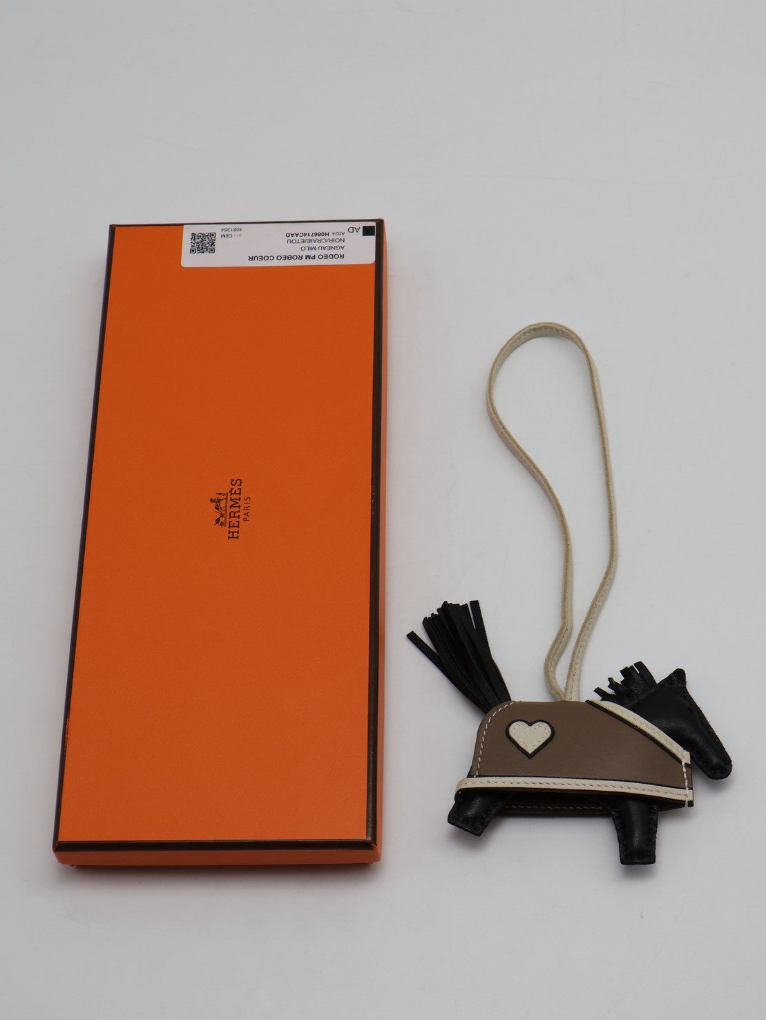 HERMES Rodeo Robeo Coeur小馬 - 黑/大象灰/奶昔白