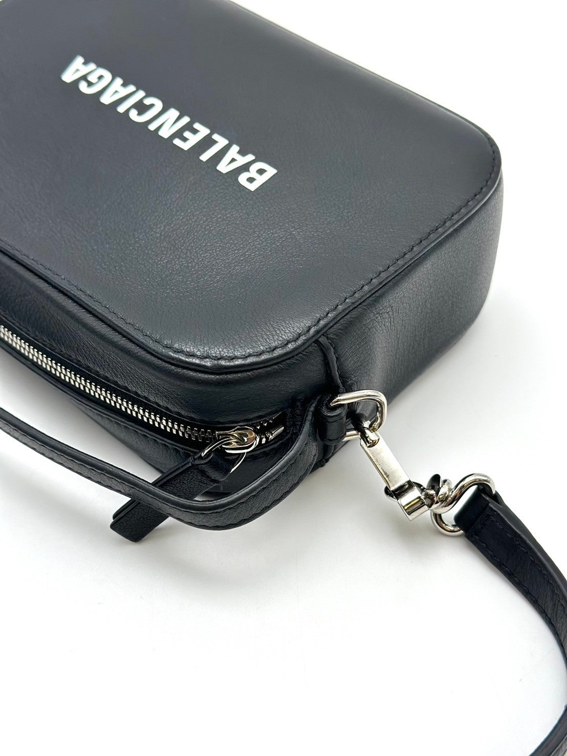 Balenciaga 小牛皮迷你相機包
