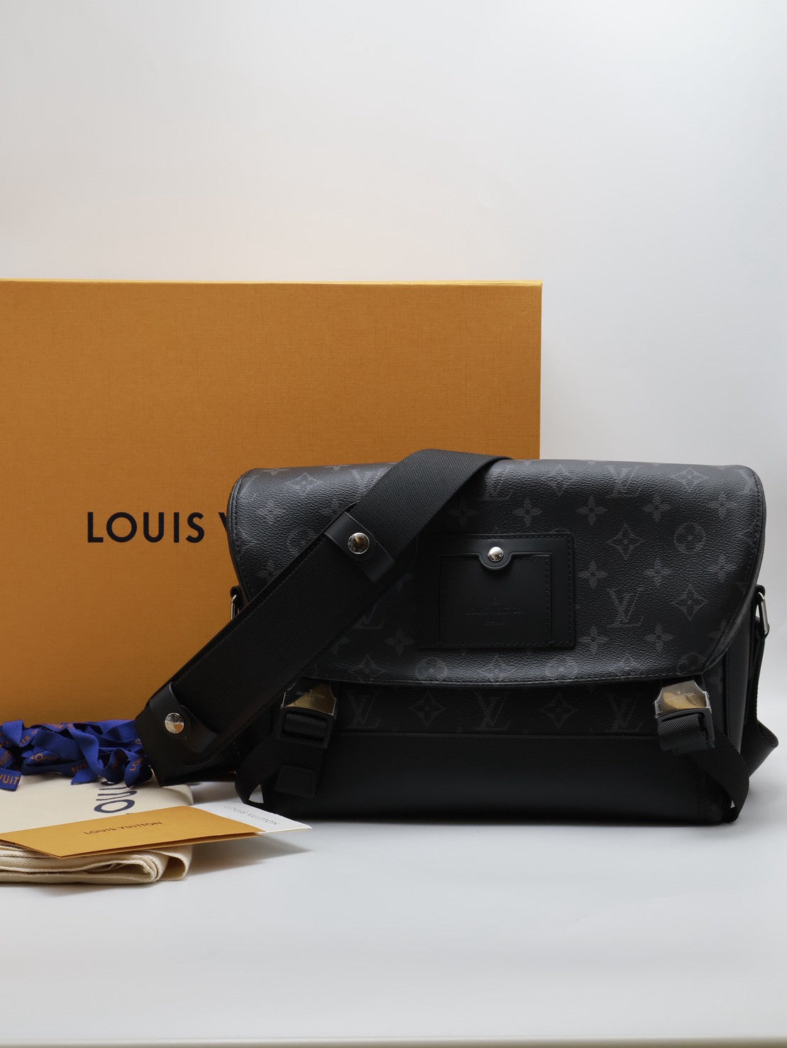 LOUIS VUITTON Voyager郵差包 - PM灰老花