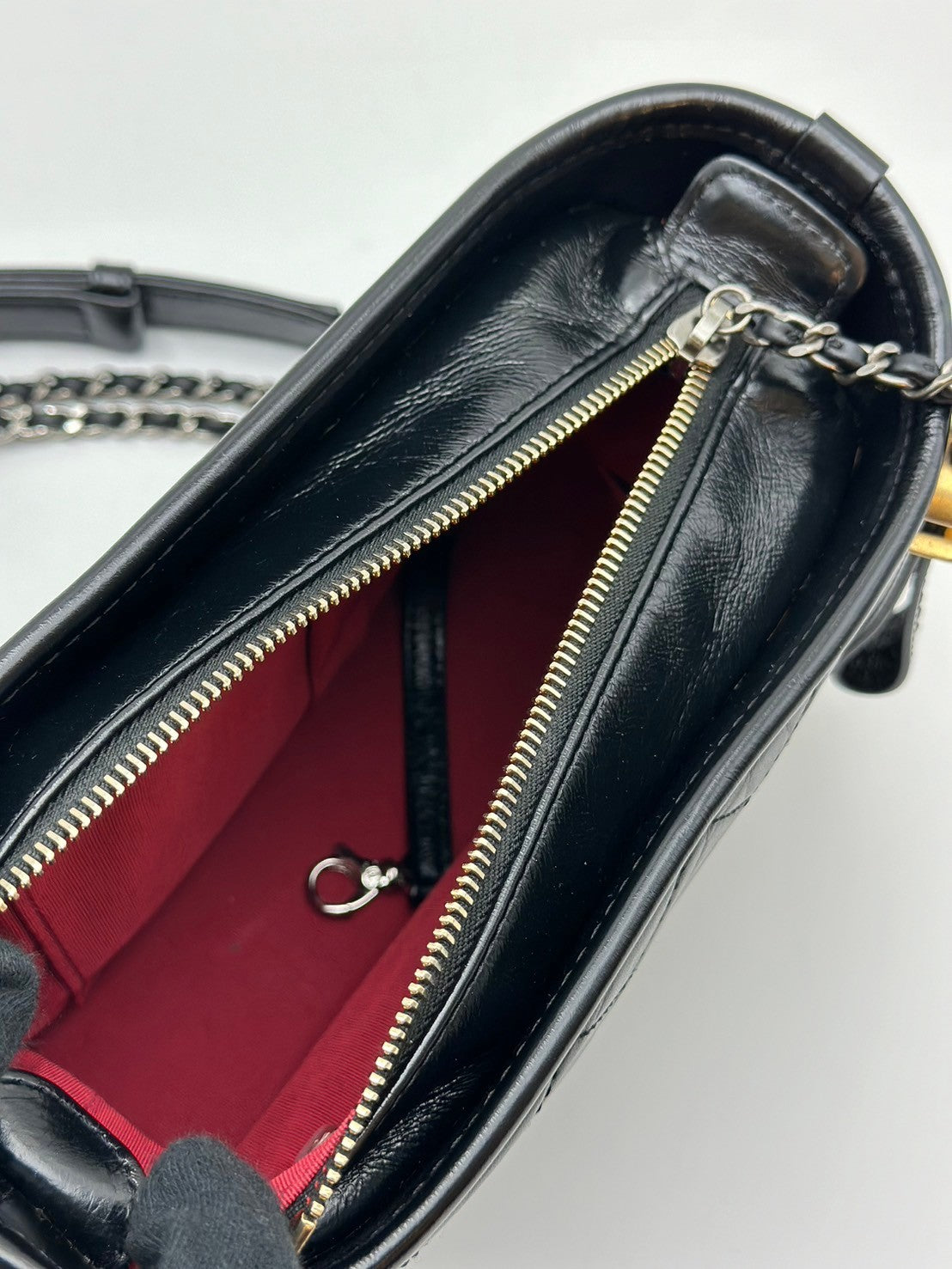 CHANEL 皮穿鏈字母手柄流浪包 - 小號黑金29開