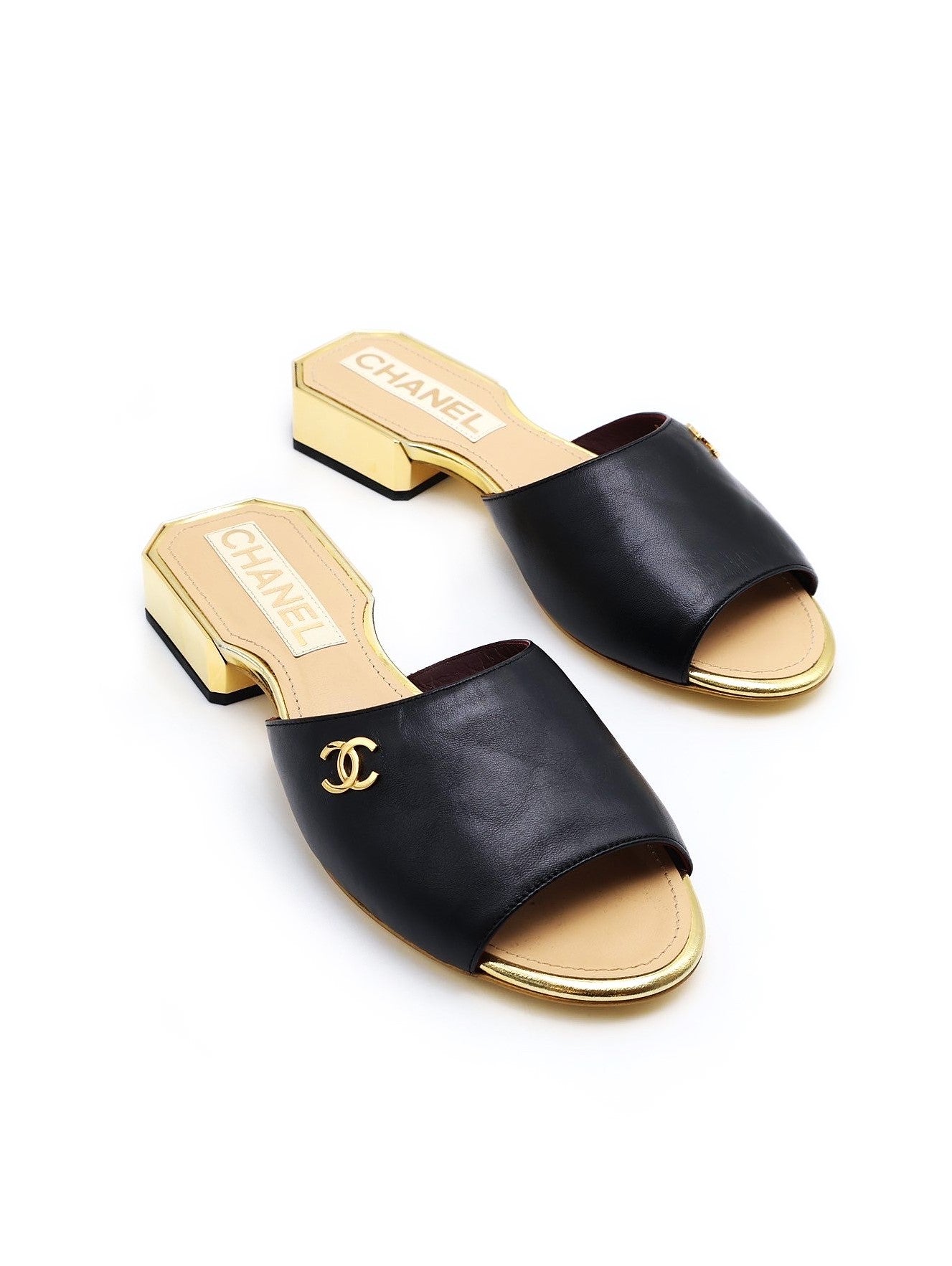 CHANEL 金邊低跟拖鞋