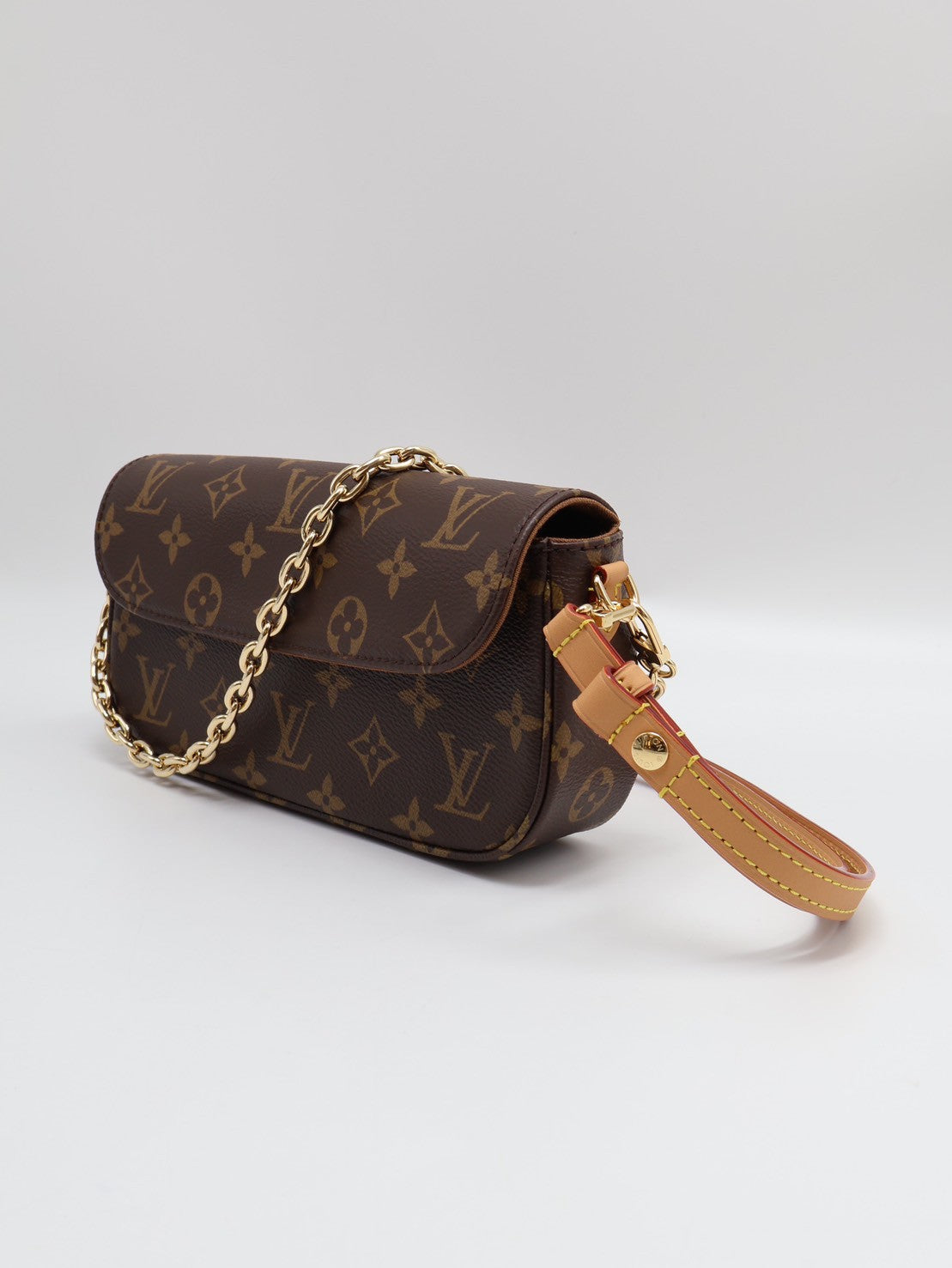 LOUIS VUITTON Ivy 單肩包