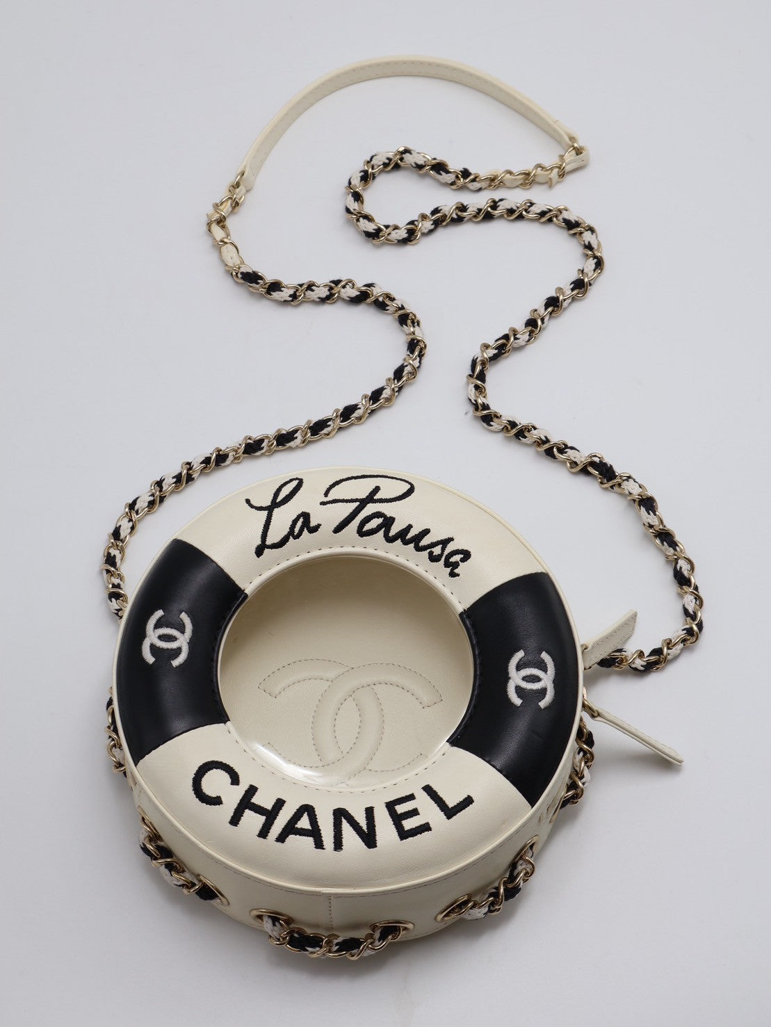 CHANEL 季節款游泳圈包 - 米白26開