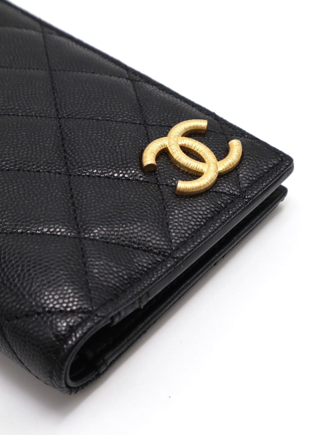 CHANEL 25P雙折護照夾中型錢包