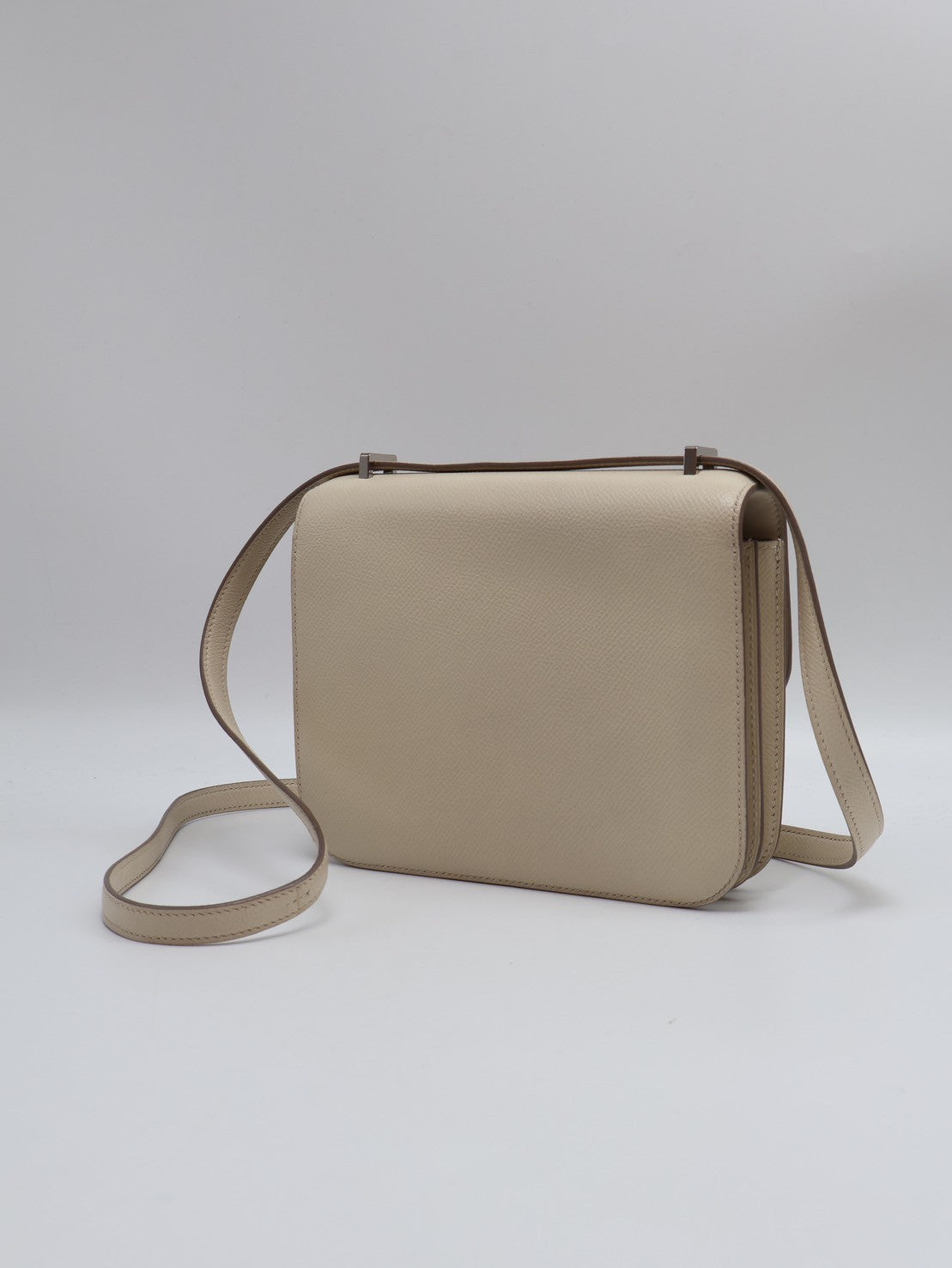 HERMES Mini Constance 19 - 奶昔白銀 D