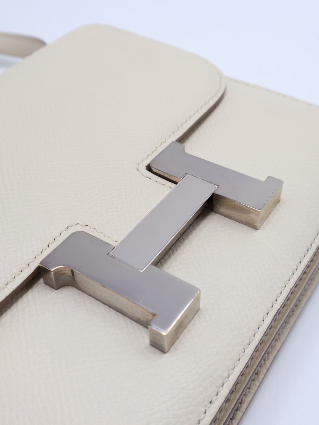 HERMES Mini Constance 19 - 奶昔白銀 D