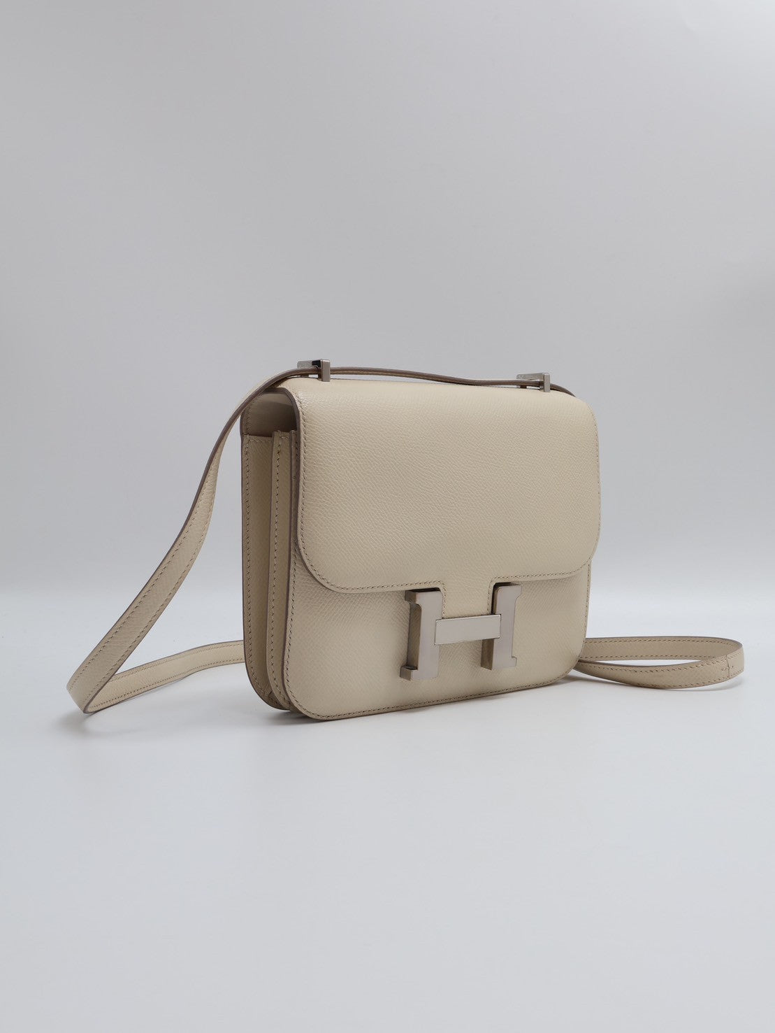 HERMES Mini Constance 19 - 奶昔白銀 D