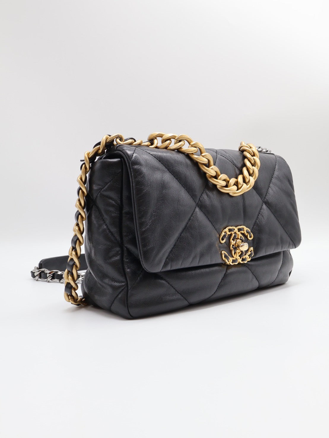 CHANEL 19 Bag 菱格紋羊皮手提肩背包 26 - 黑金29開