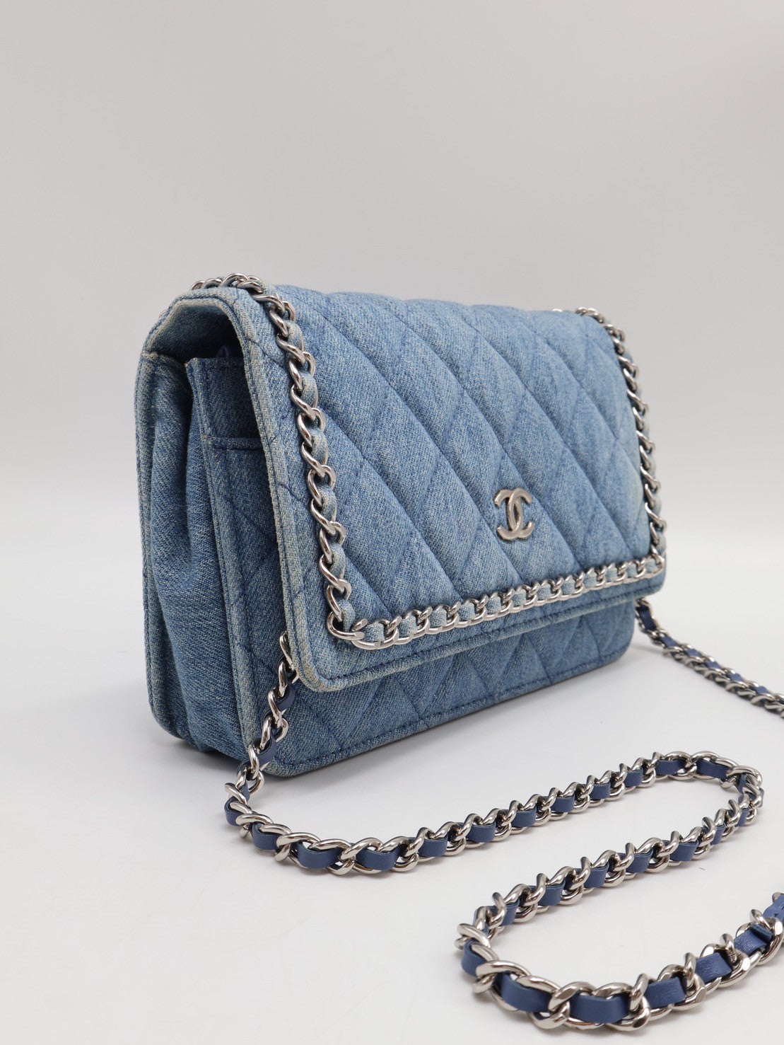 CHANEL 單寧布皮穿鍊WOC - 牛仔藍銀28開